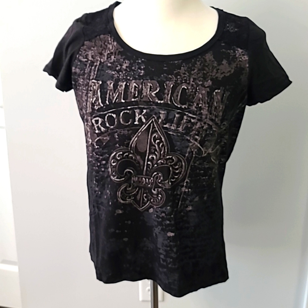 Maurices size 0 black tshirt